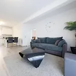 Carmen Deluxe Apartment *