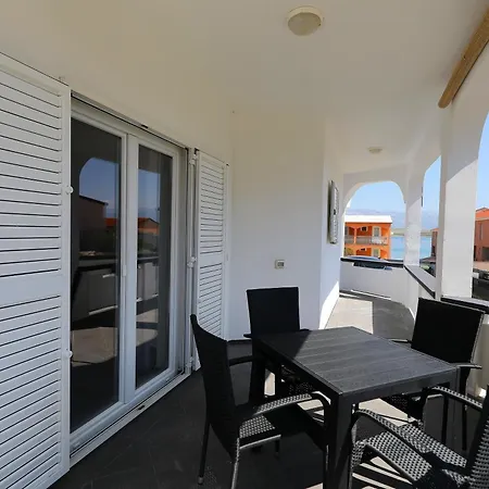 Apartman Carmen Deluxe *