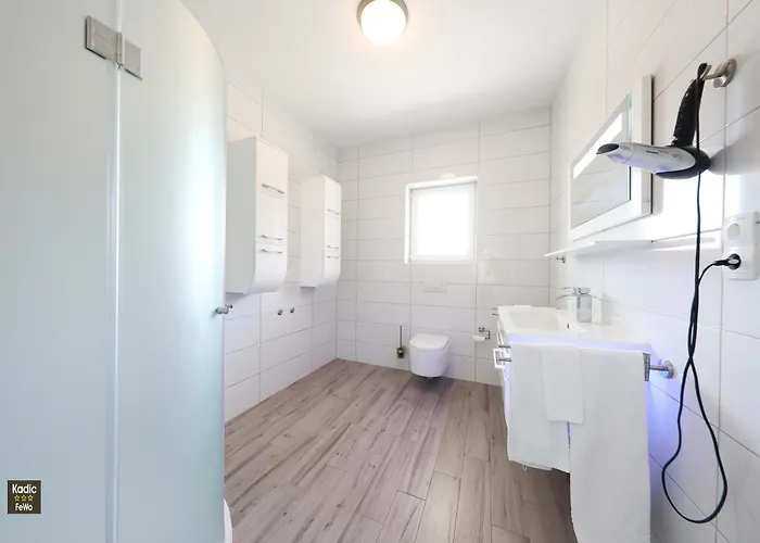 Carmen Deluxe Apartman Vir