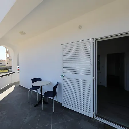 Appartement Carmen Deluxe Vir
