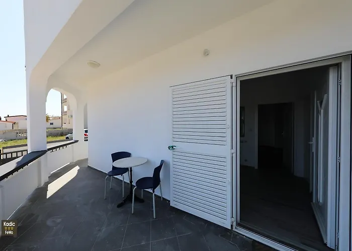 Apartman Carmen Deluxe Vir